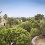 מלון דירות Riviera 3*