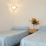 Riviera 3*