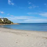 מלון דירות Riviera 3*